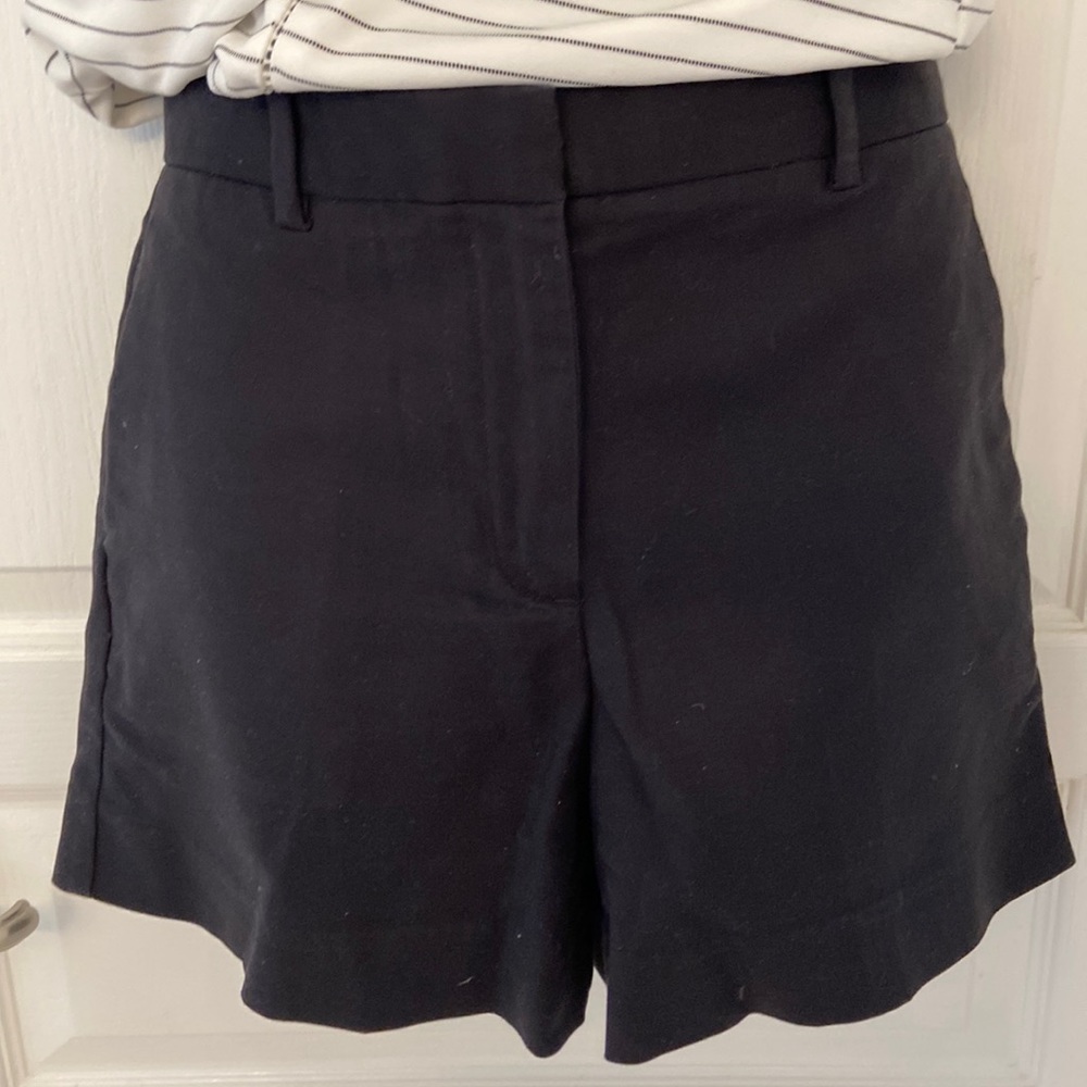 Like new GAP black stretch shorts